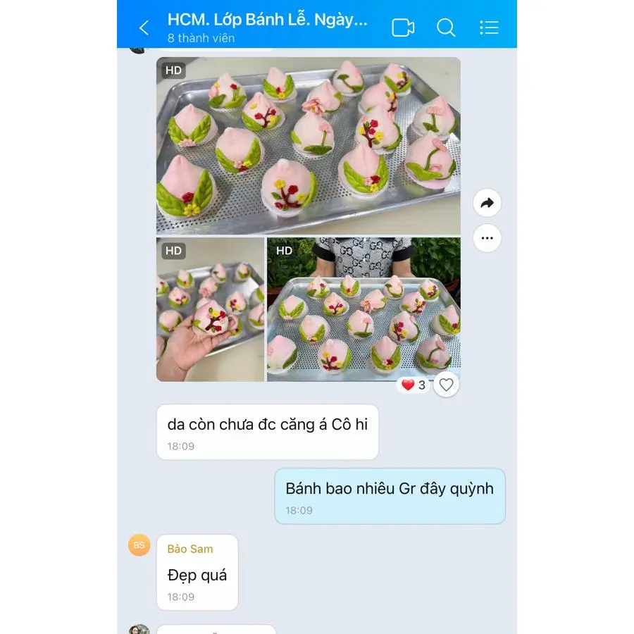 Học viên chia sẻ bánh lễ nghệ thuật sau khoá Bao Lành